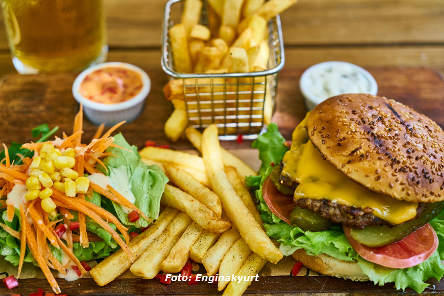 Government Considers Imposing Excise Tax on Fast Food